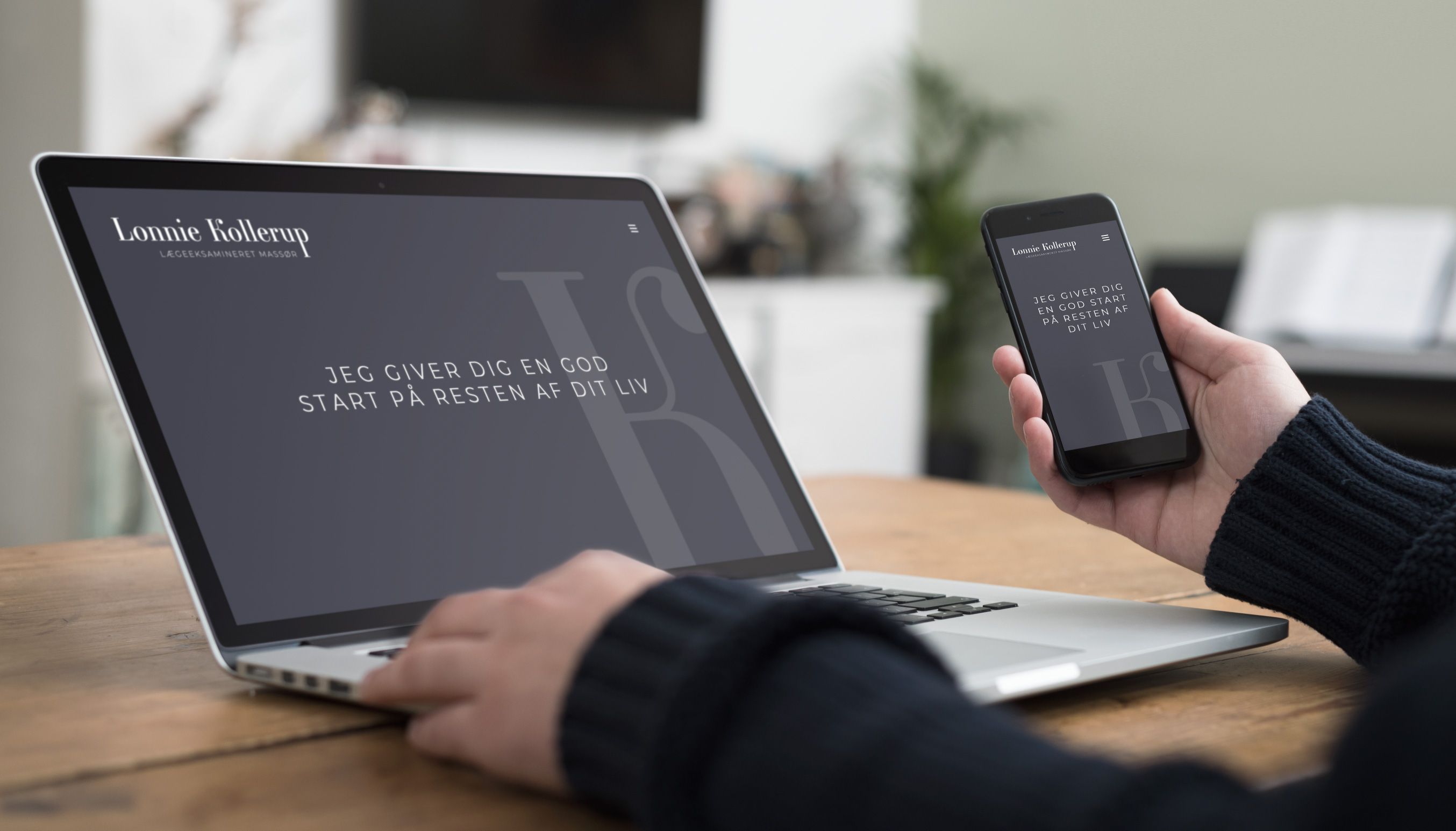 Lonnie kollerups logo på hjemmeside og mobil